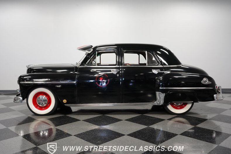 Unknown-Special-deluxe-1950-Black-Beige-17