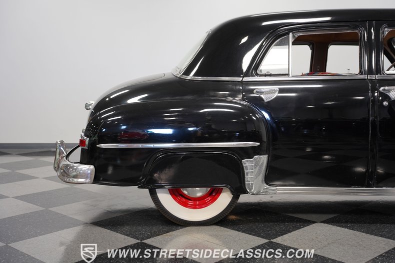 Unknown-Special-deluxe-1950-Black-Beige-3