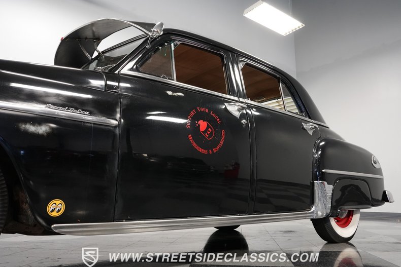 Unknown-Special-deluxe-1950-Black-Beige-33