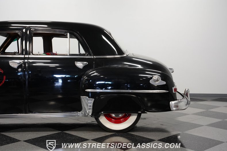 Unknown-Special-deluxe-1950-Black-Beige-35
