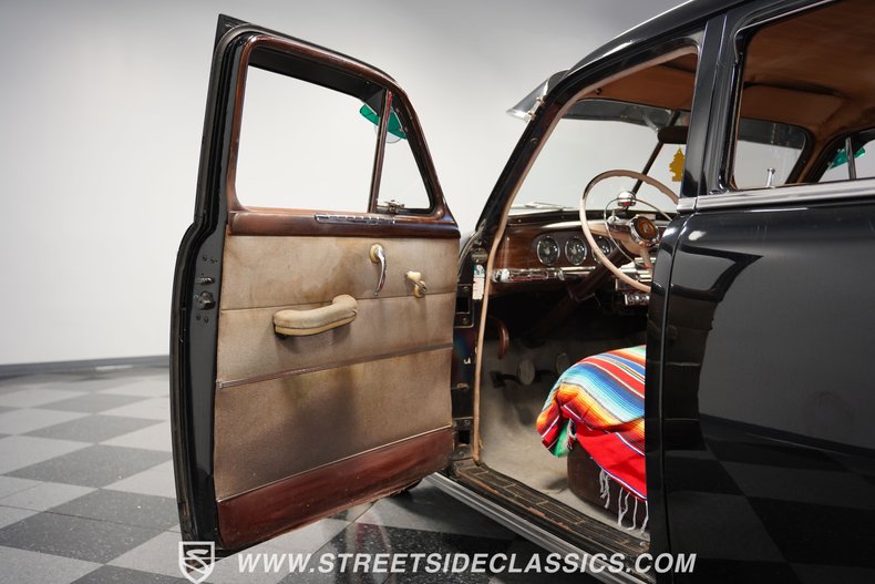 Unknown-Special-deluxe-1950-Black-Beige-40