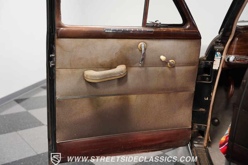 Unknown-Special-deluxe-1950-Black-Beige-41