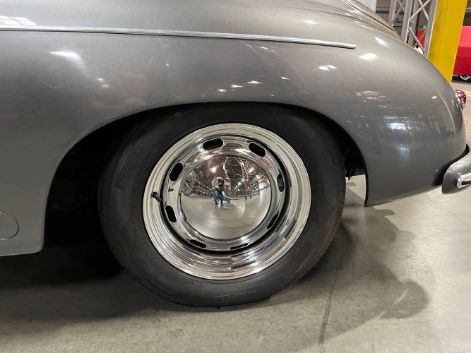 Unknown-Speedster-1965-SilverBlack-Top-20