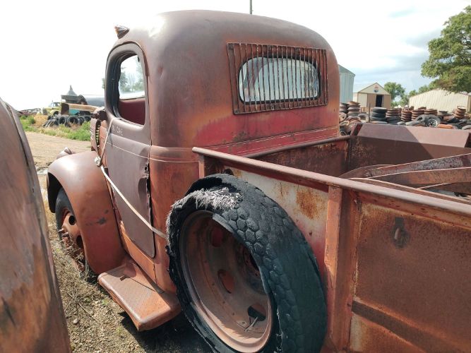 Unknown-Speedwagon-1949-6