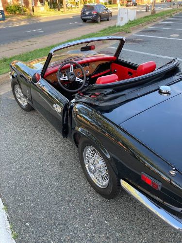 Unknown-Spitfire-1974-Black-Red-1