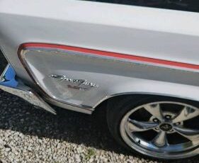 Unknown-Sport-fury-1966-White-Red-3