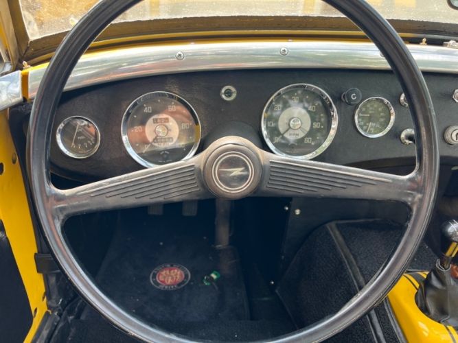 Unknown-Sprite-1959-Yellow-Black-21