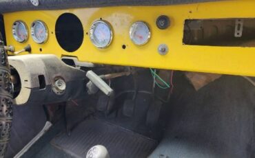 Unknown-Squareback-1971-Yellow-10