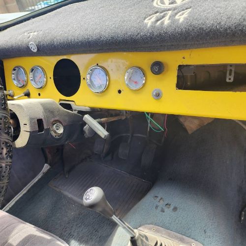 Unknown-Squareback-1971-Yellow-10