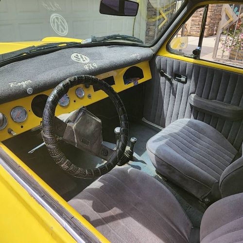 Unknown-Squareback-1971-Yellow-12