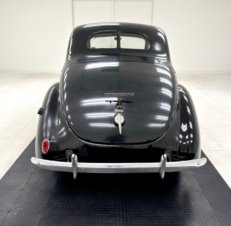Unknown-Standard-1939-Black-Tan-3