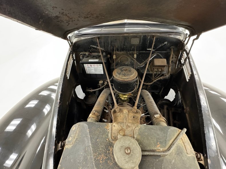 Unknown-Standard-1939-Black-Tan-32