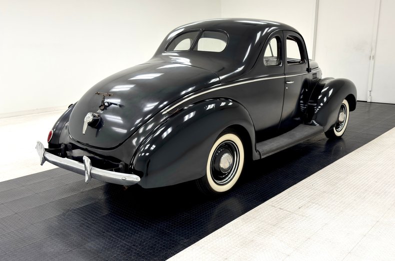 Unknown-Standard-1939-Black-Tan-4