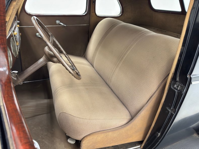 Unknown-Standard-1939-Black-Tan-41