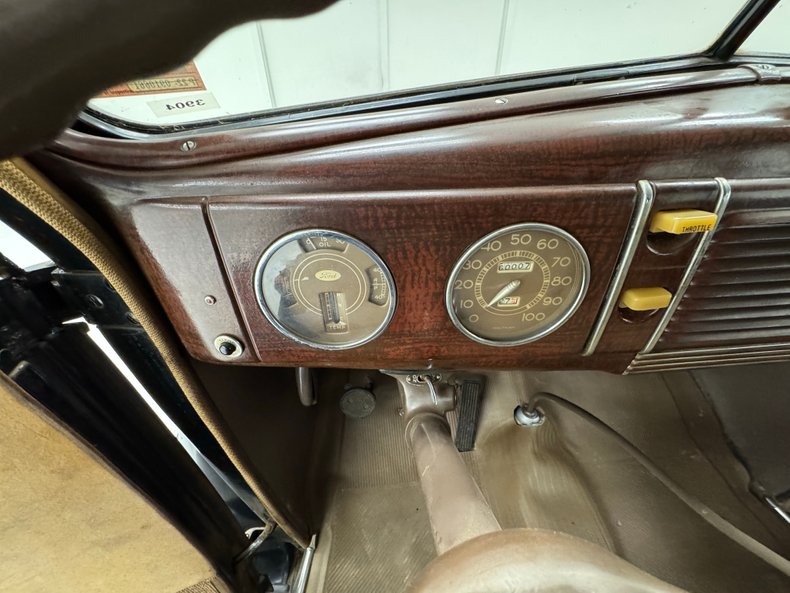 Unknown-Standard-1939-Black-Tan-48