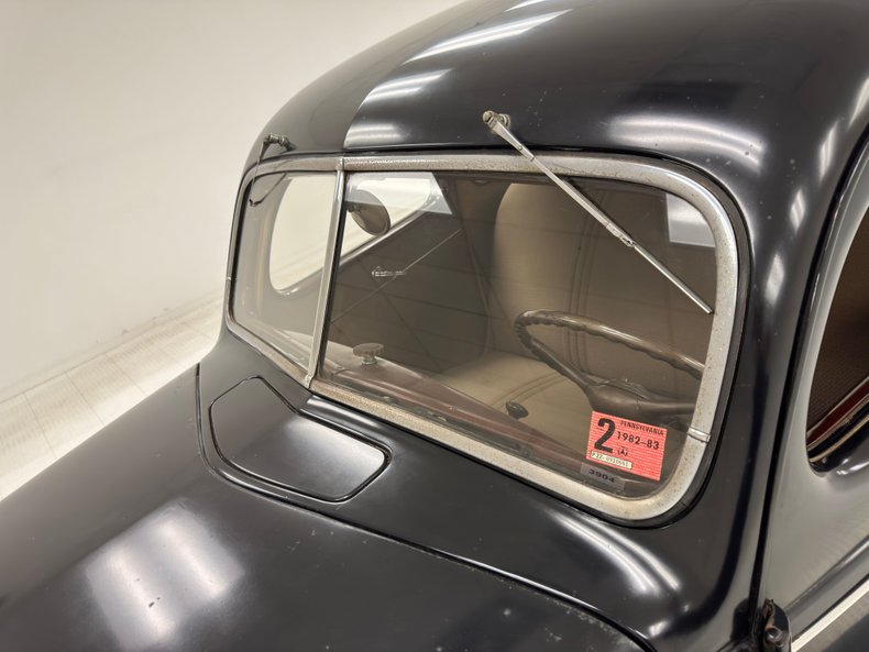 Unknown-Standard-1939-Black-Tan-5