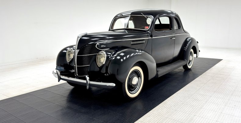 Unknown-Standard-1939-Black-Tan