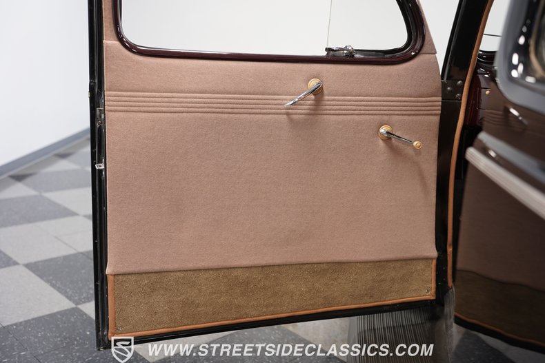 Unknown-Standard-1940-Black-Tan-36