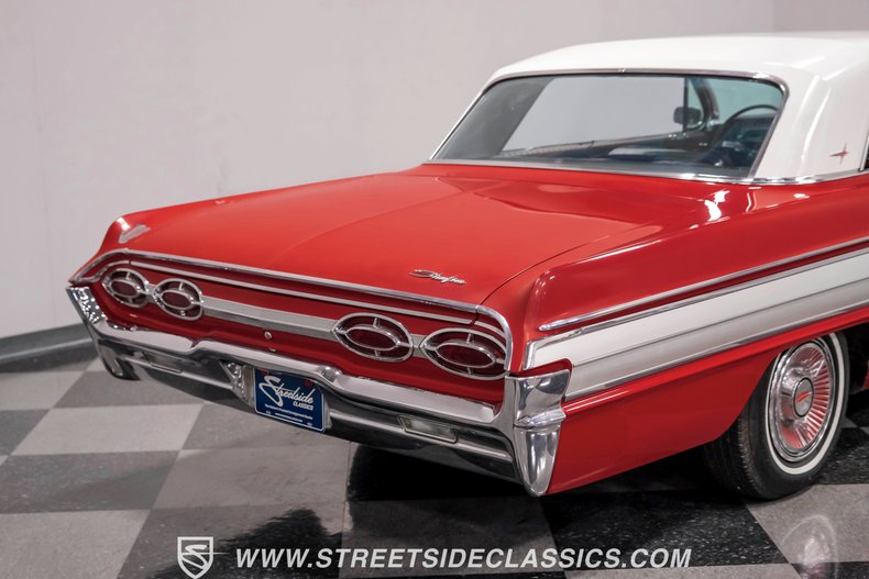Unknown-Starfire-1962-Chariot-Red-Red-22