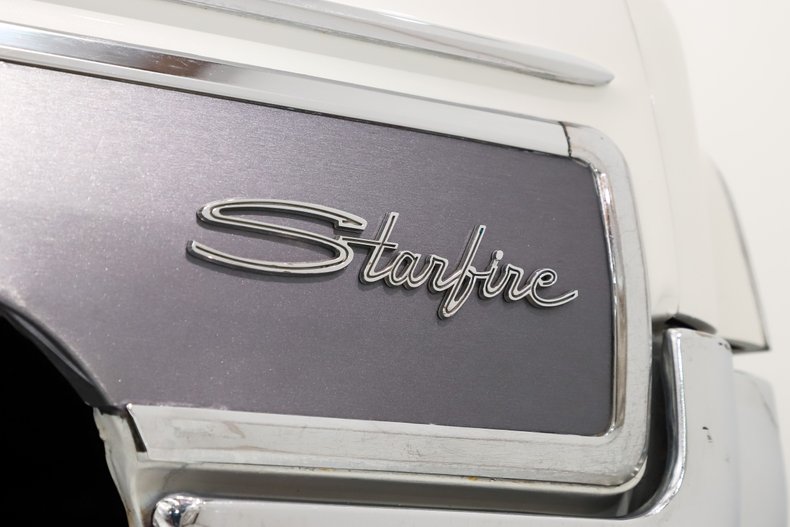 Unknown-Starfire-1962-Provincial-White-Red-16