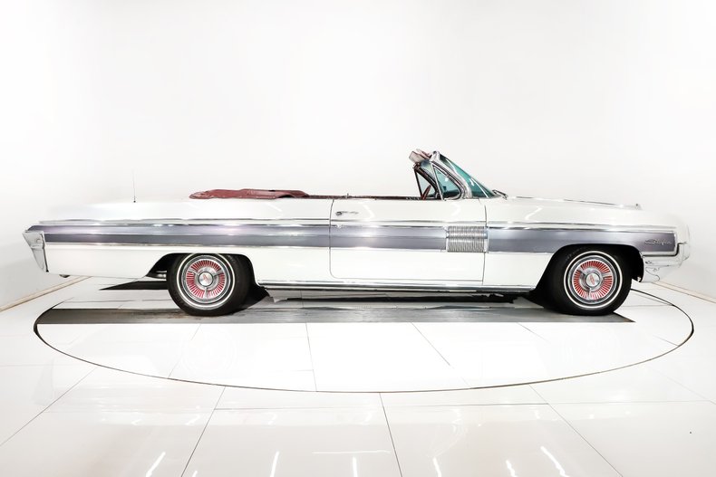 Unknown-Starfire-1962-Provincial-White-Red-20