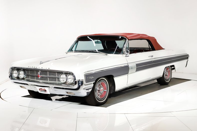 Unknown-Starfire-1962-Provincial-White-Red-38