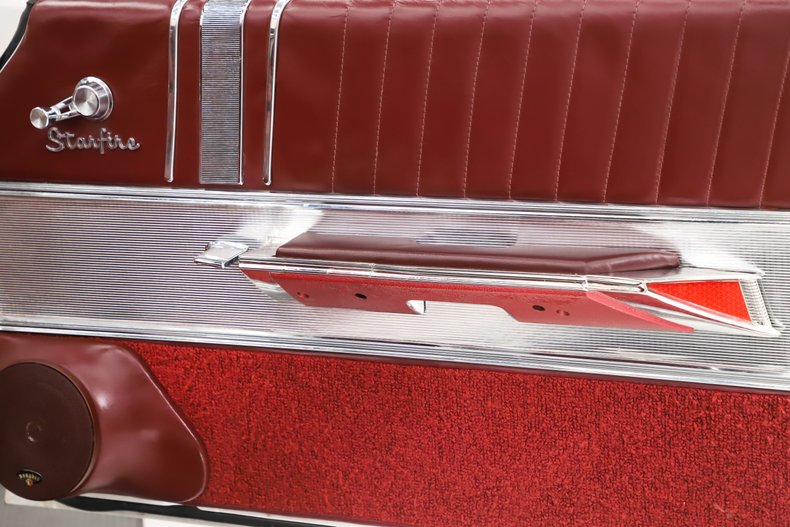 Unknown-Starfire-1962-Provincial-White-Red-40