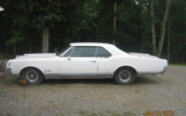 Unknown-Starfire-1965-White-Red