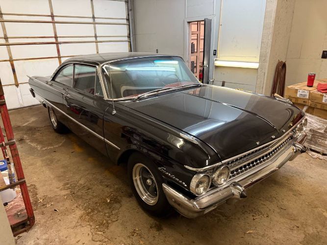 Unknown-Starliner-1961-Black-12