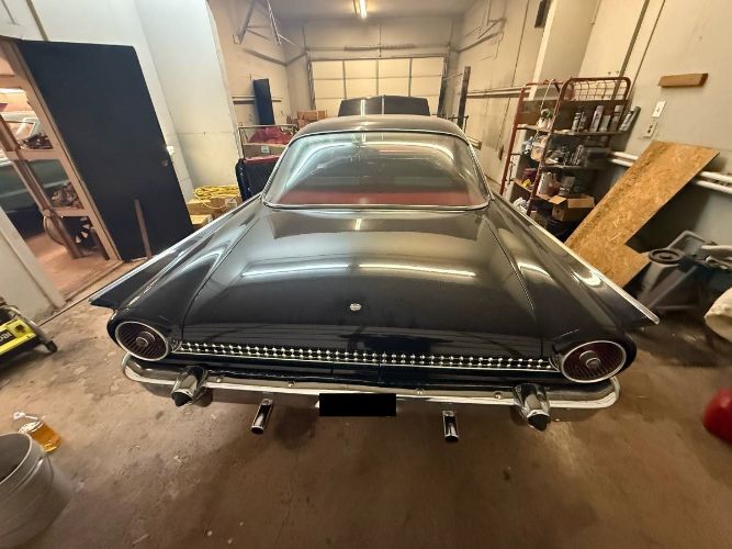 Unknown-Starliner-1961-Black-4