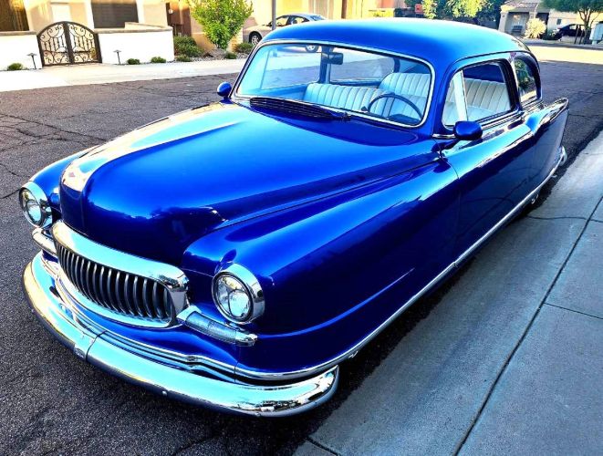 Unknown-Statesman-1951-Viper-Blue-White-14