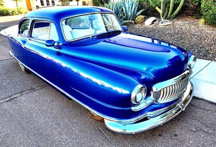 Unknown-Statesman-1951-Viper-Blue-White-19