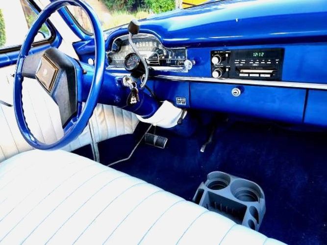 Unknown-Statesman-1951-Viper-Blue-White-3