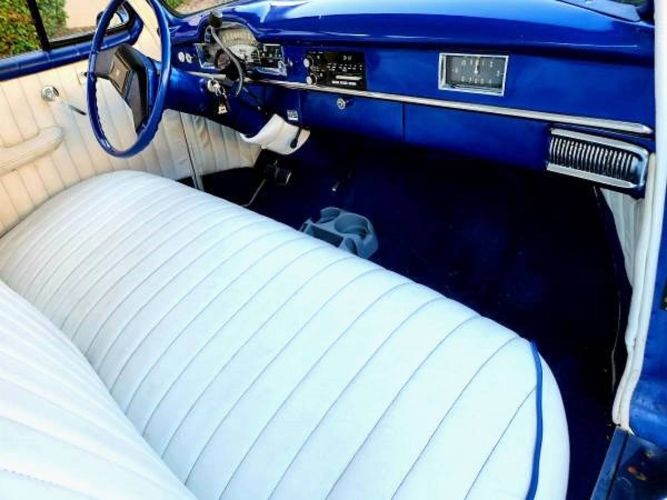 Unknown-Statesman-1951-Viper-Blue-White-7