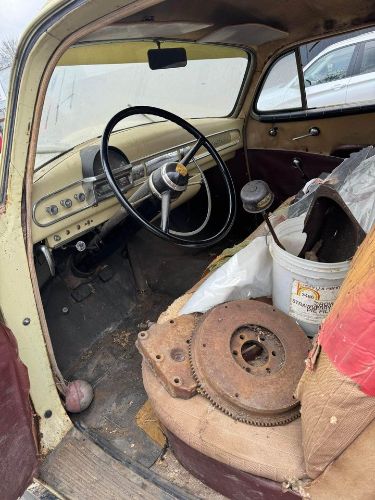 Unknown-Statesman-1951-Yellow-Brown-13