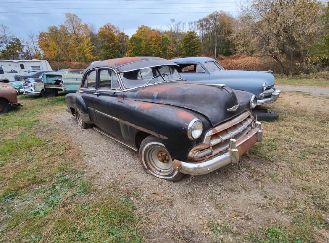 Unknown-Styleline-1952-Black-Black