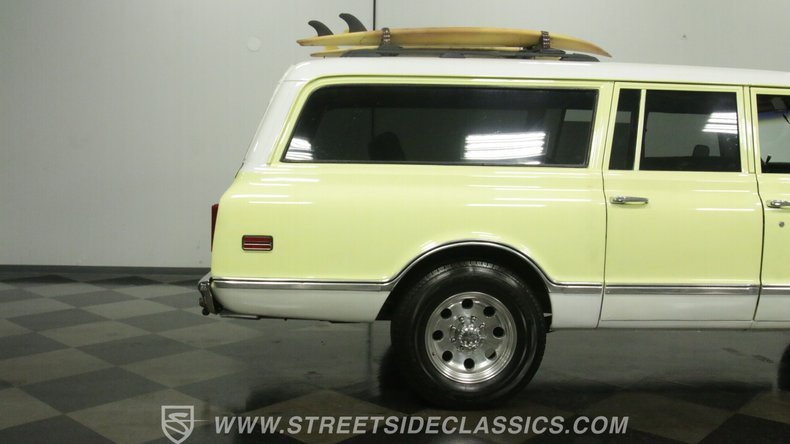 Unknown-Suburban-1968-Yellow-Black-38