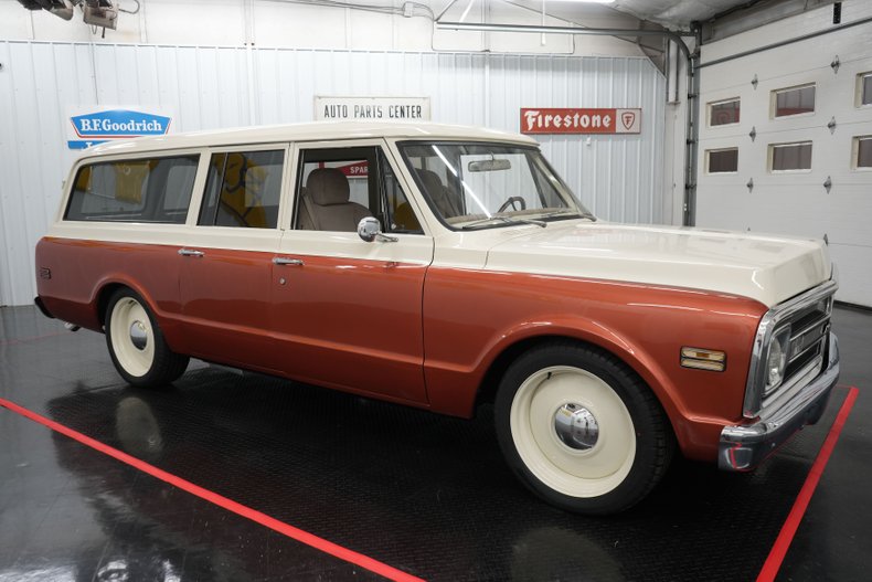 Unknown-Suburban-1969-Cream-and-Copper-Beige-18