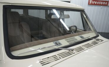 Unknown-Suburban-1969-Cream-and-Copper-Beige-44