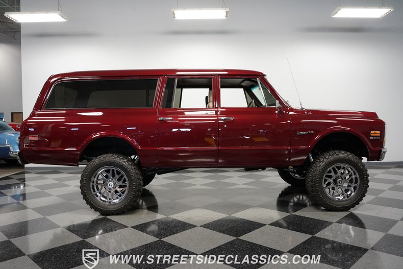 Unknown-Suburban-1972-Burgundy-Metallic-Beige-13