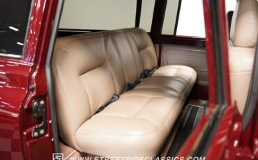 Unknown-Suburban-1972-Burgundy-Metallic-Beige-2