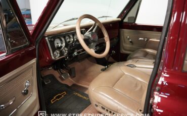 Unknown-Suburban-1972-Burgundy-Metallic-Beige-4