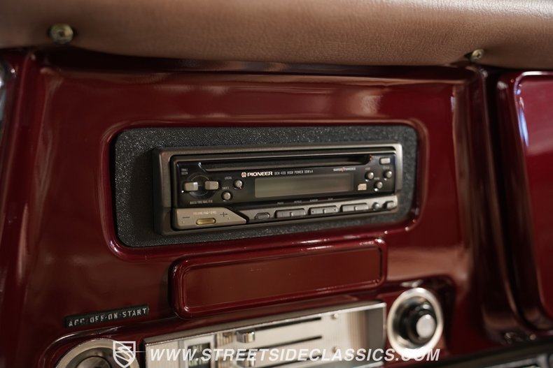 Unknown-Suburban-1972-Burgundy-Metallic-Beige-40
