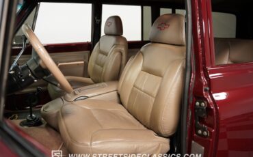 Unknown-Suburban-1972-Burgundy-Metallic-Beige-43