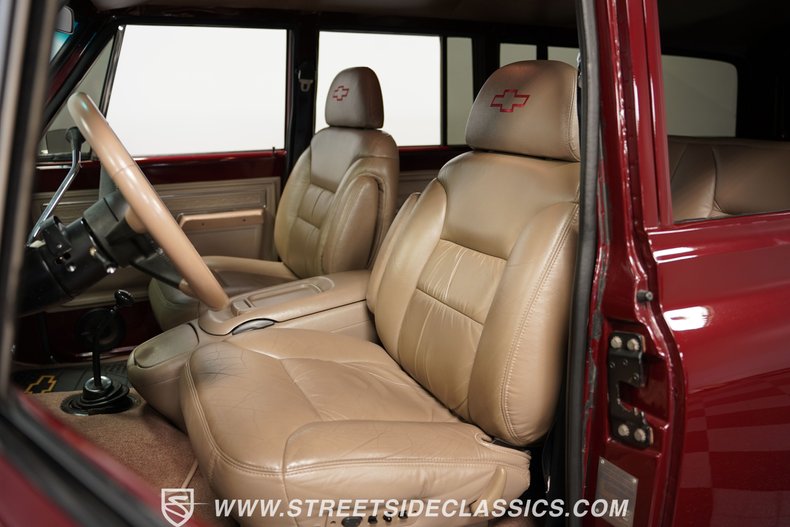 Unknown-Suburban-1972-Burgundy-Metallic-Beige-43