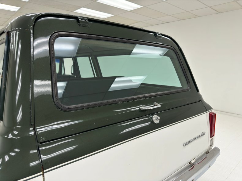 Unknown-Suburban-1972-Medium-Olive-Green-Olive-Green-19