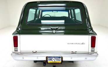 Unknown-Suburban-1972-Medium-Olive-Green-Olive-Green-3