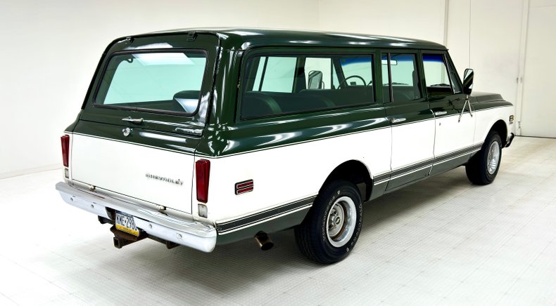 Unknown-Suburban-1972-Medium-Olive-Green-Olive-Green-4