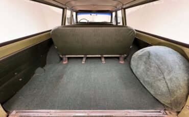 Unknown-Suburban-1972-Medium-Olive-Green-Olive-Green-42