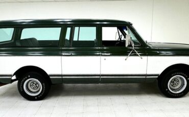 Unknown-Suburban-1972-Medium-Olive-Green-Olive-Green-7